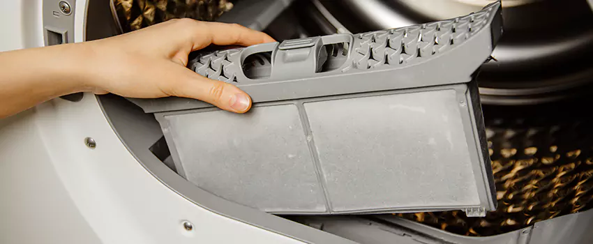 Signs Of A Clogged Dryer Lint Trap in Lynn Haven, Florida